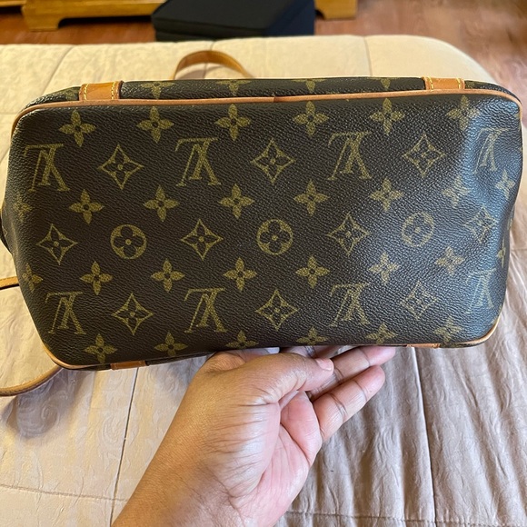 Authentic LV Large Sac Shopping Tote - Picture 7 of 16